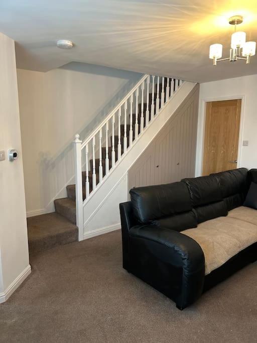 Fresh, Fully Equipped Modern House Can Sleep 5 Kiveton Park Dış mekan fotoğraf